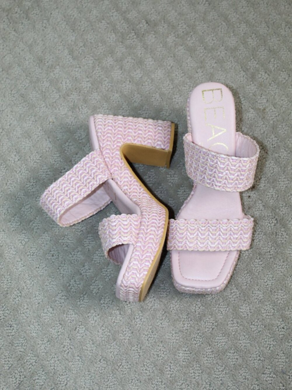 Beach by Matisse Size 10 Pink Rattan 1" Platform 4" Heeled Sandals